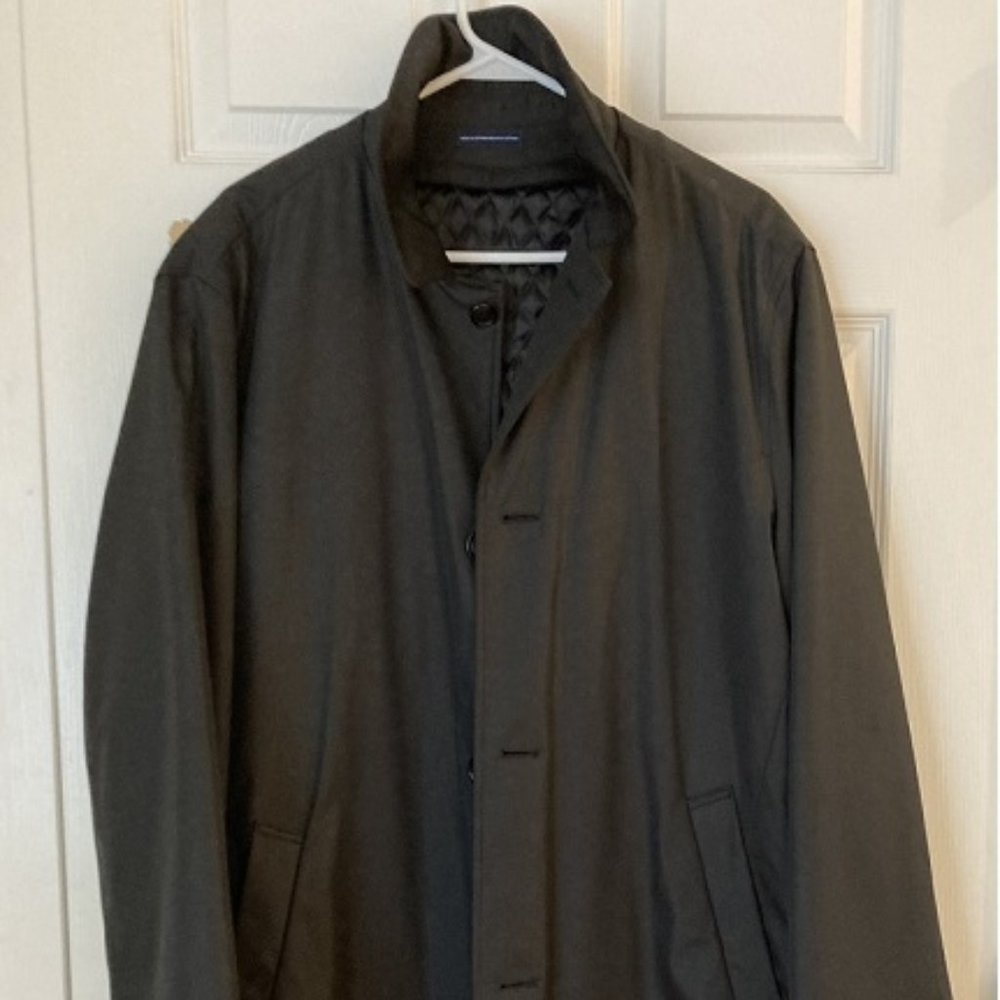 Rain Coat Excellent condition Warm wool-bend lining.